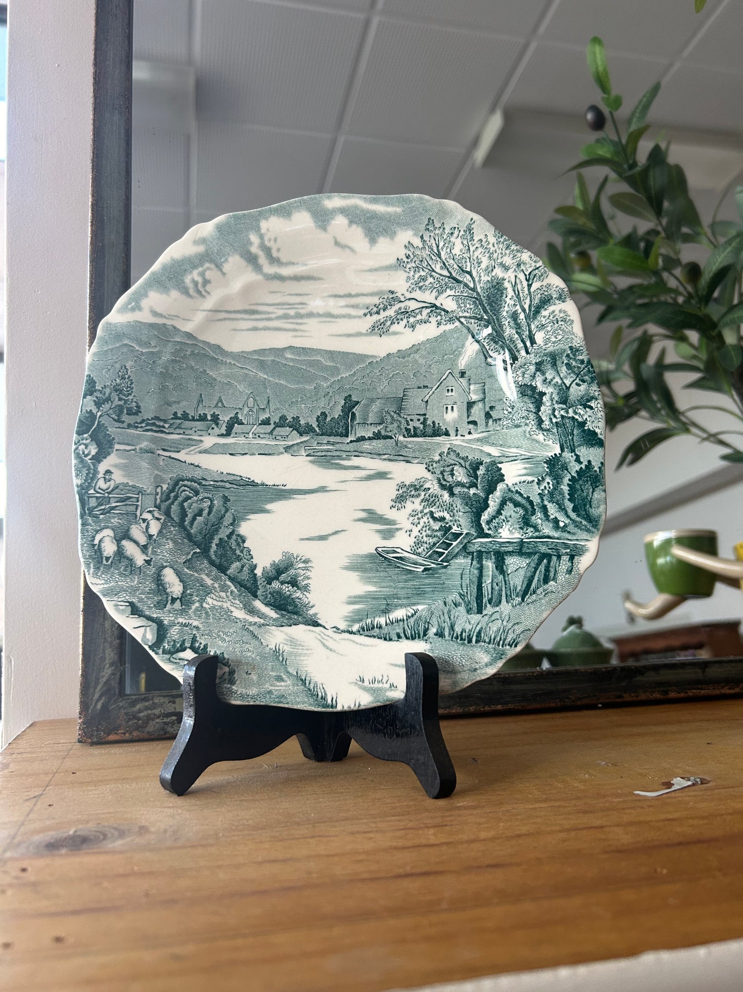 Large Alfred Meakin antique Tintern Collector Plate