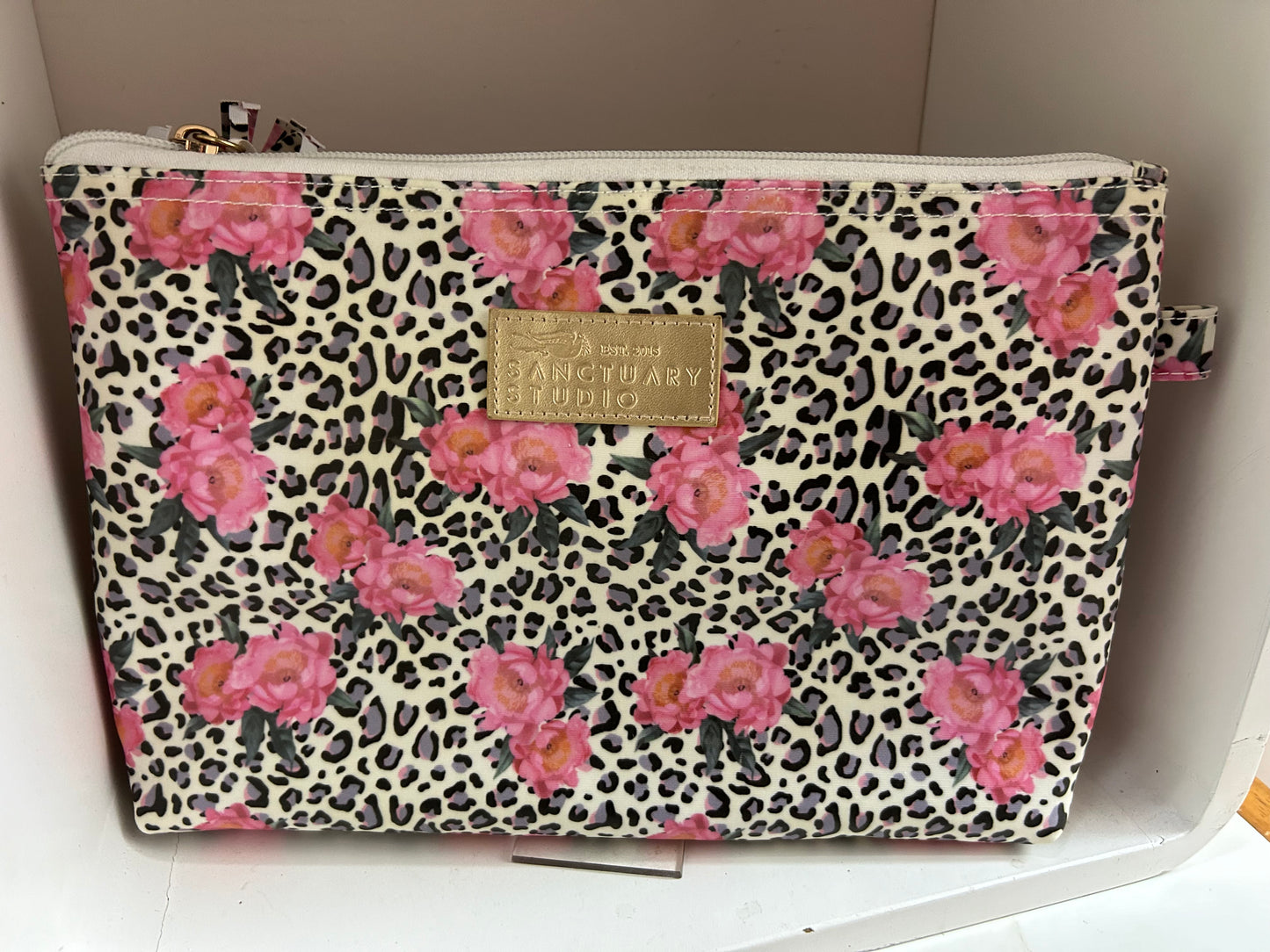 SANCTUARY STUDIO BEAUTY BAG