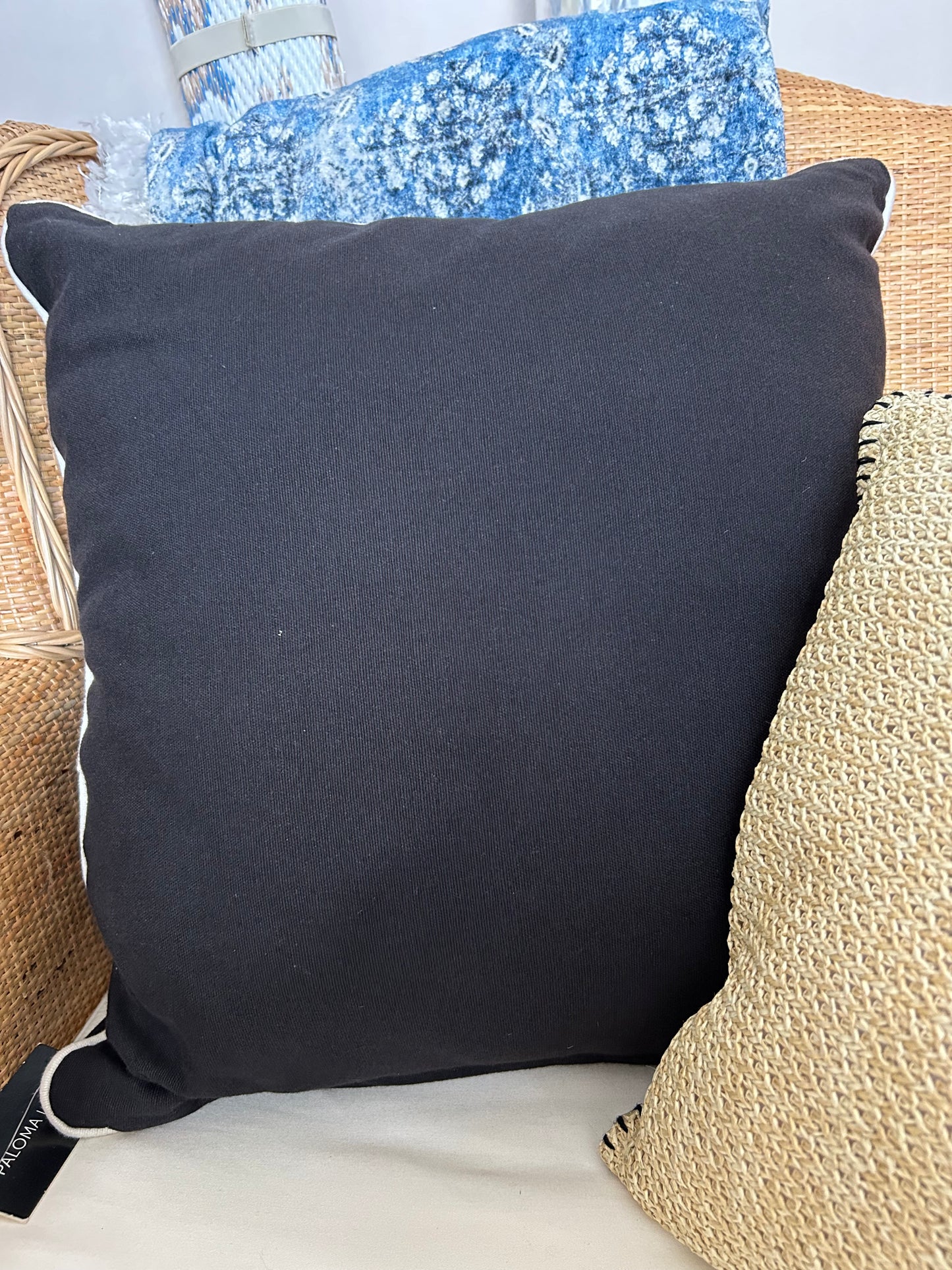 Basic Black Cushion