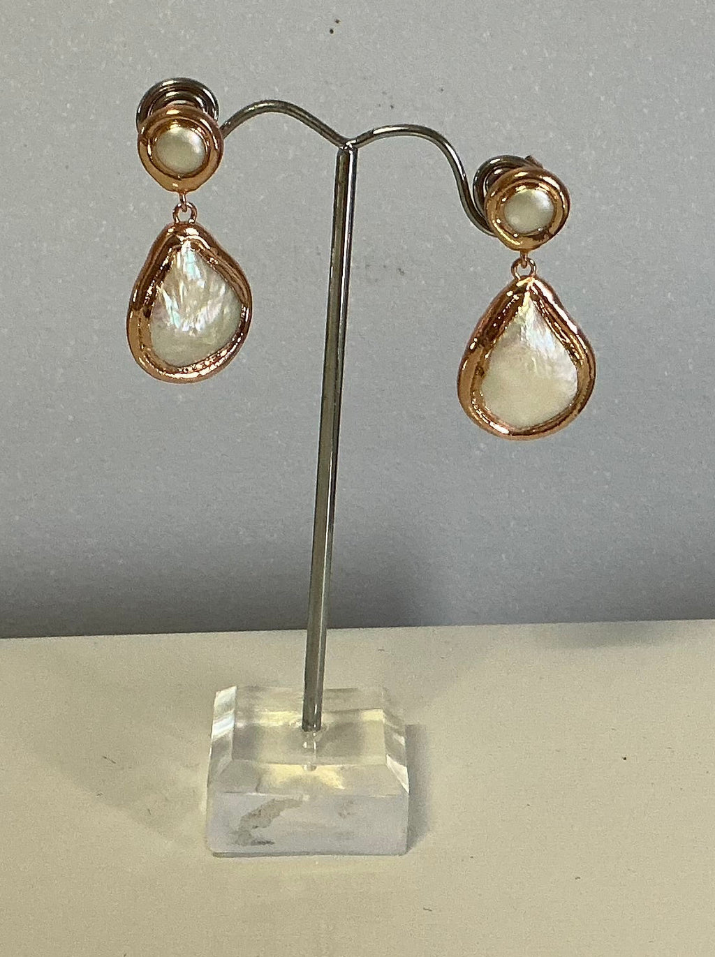 Pearl Raindrops - Rose Gold Earrings