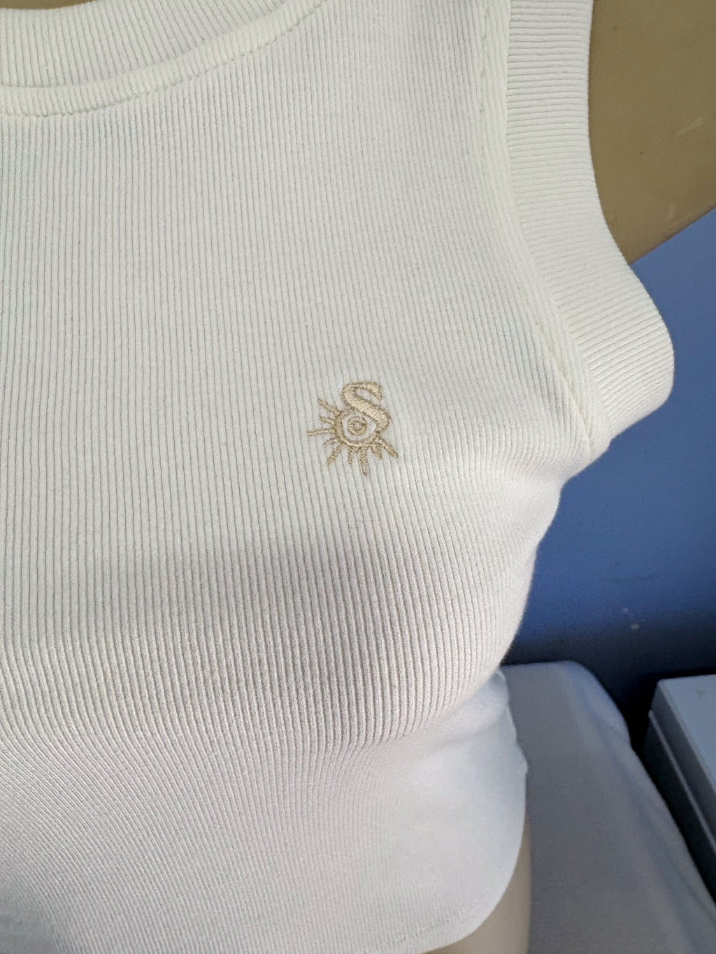 Sun Compass Crop Singlet - White